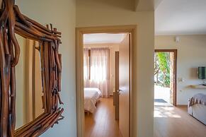 Apolis Villas & Suites