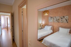 Apolis Villas & Suites