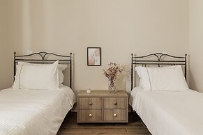Apolis Villas & Suites