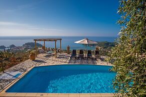 Apolis Villas & Suites