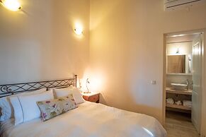 Apolis Villas & Suites