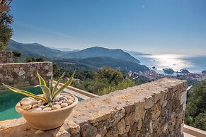 Apolis Villas & Suites