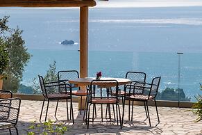 Apolis Villas & Suites