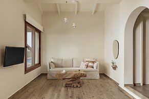 Apolis Villas & Suites