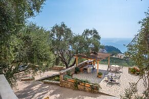Apolis Villas & Suites