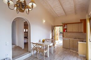 Apolis Villas & Suites