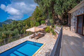 Apolis Villas & Suites