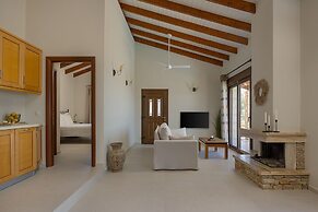 Apolis Villas & Suites