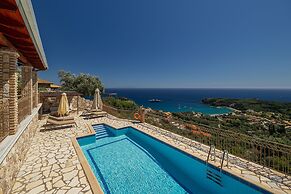 Apolis Villas & Suites