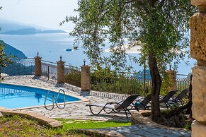 Apolis Villas & Suites