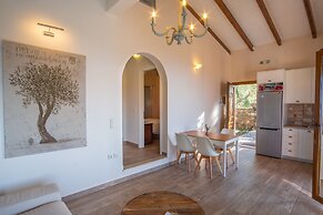 Apolis Villas & Suites