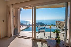Apolis Villas & Suites