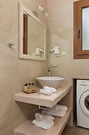 Apolis Villas & Suites