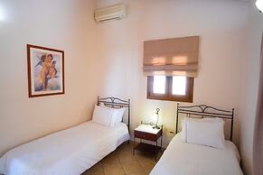 Apolis Villas & Suites