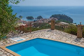 Apolis Villas & Suites