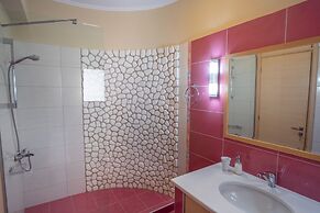 Apolis Villas & Suites
