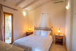 Apolis Villas & Suites