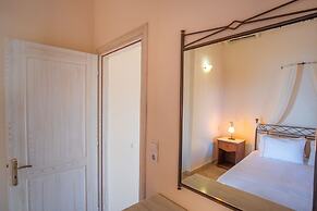 Apolis Villas & Suites