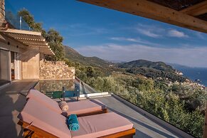 Apolis Villas & Suites