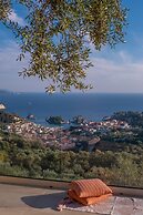Apolis Villas & Suites