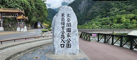 Liwuzuocun Homestay