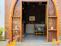 Amon Hotel