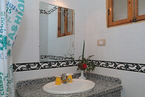 Amon Hotel
