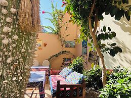 Amon Hotel