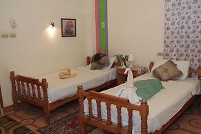 Amon Hotel
