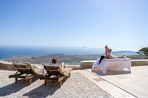 Enastron Suites