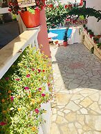 Villa Antonis