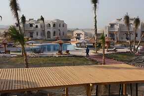 BeachSafari Resort