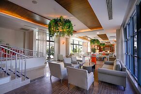 Side Aluna Hotel