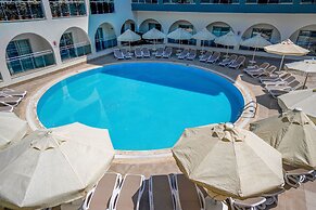 Side Aluna Hotel