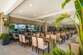 Side Aluna Hotel