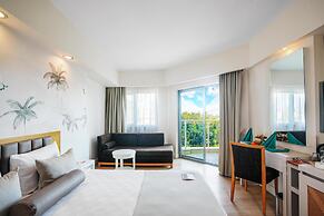 Side Aluna Hotel