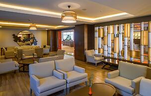 Side Aluna Hotel