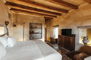 Millstone Cave Suites