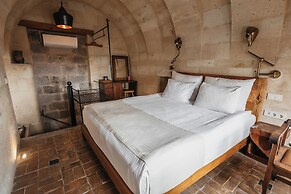 Millstone Cave Suites