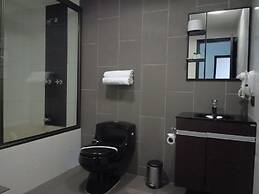 Hotel Calasanz Real