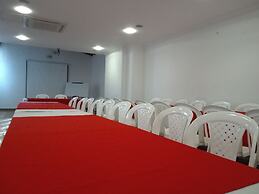 Hotel Calasanz Real