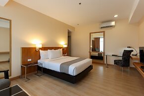 Paseo Premiere Hotel