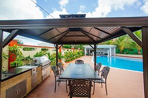 Beach Garden Hotel