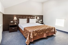 Carat Hotel