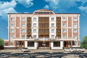 Carat Hotel