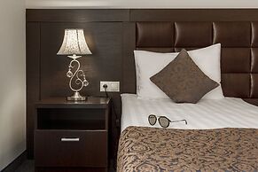 Carat Hotel