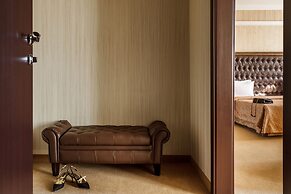 Carat Hotel
