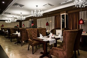 Carat Hotel