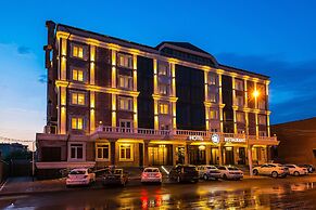 Carat Hotel
