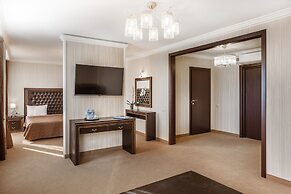 Carat Hotel
